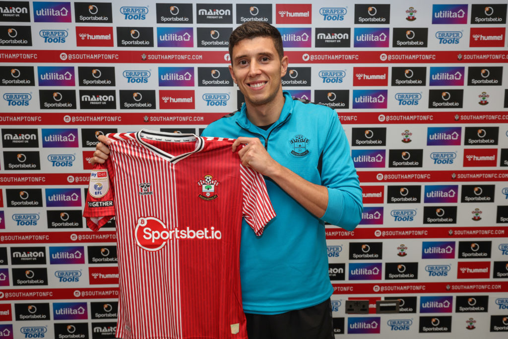 Southampton Unveil New Signing Ross Stewart