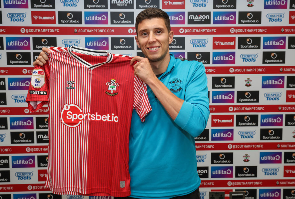 Southampton Unveil New Signing Ross Stewart