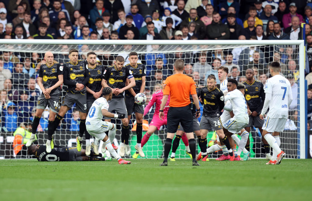 Leeds United v Southampton FC - Sky Bet Championship