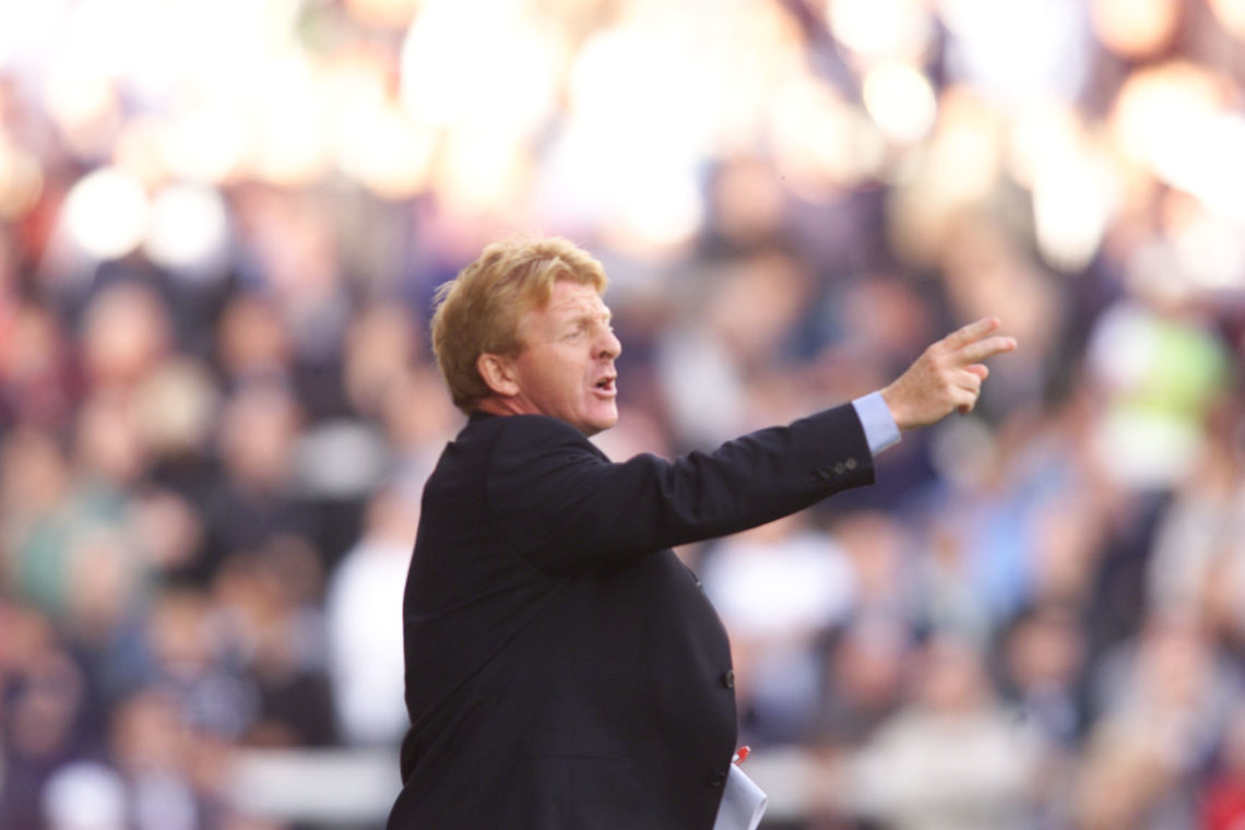 27 Oct 2001:  Gordon Strachan of Southampton in the Barclaycard Premiership match between Fulham and Southampton at Craven Cottage, London. DIGITAL...