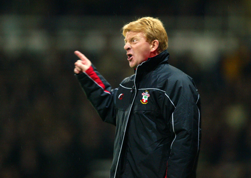 Southampton manager Gordon Strachan shouts orders
